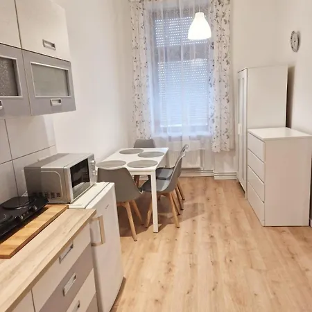 L30 Neukoelln Berlin