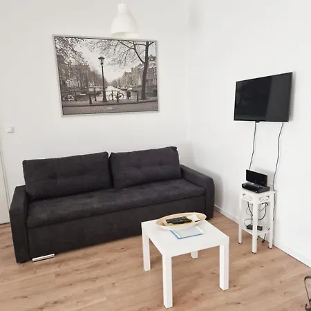 L30 Neukoelln * Berlin