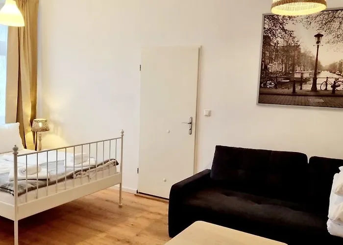 L30 Neukoelln * ベルリン